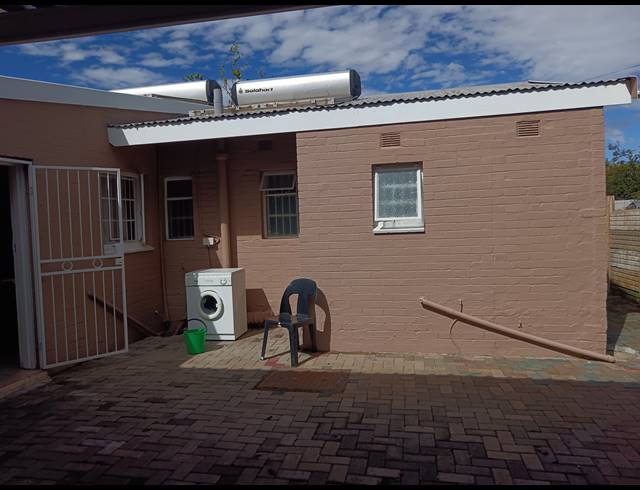 5 BEDROOM HOUSE FOR SALE IN BRANDWAG